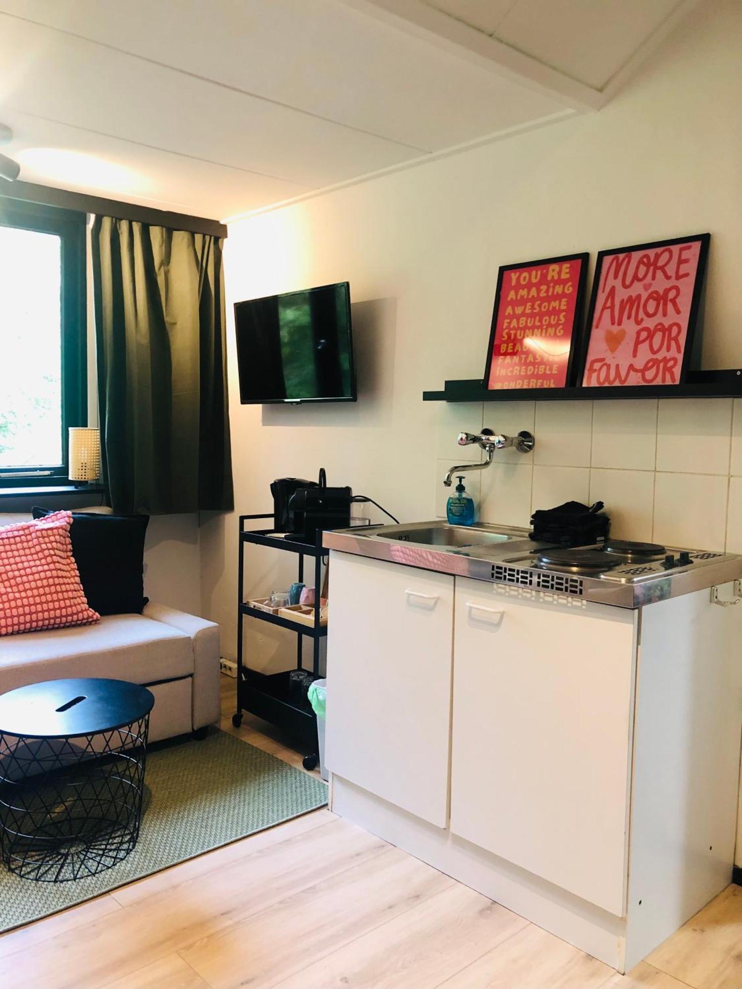 Zen Retreat - Free Private Parking! Appartement Enschede Buitenkant foto