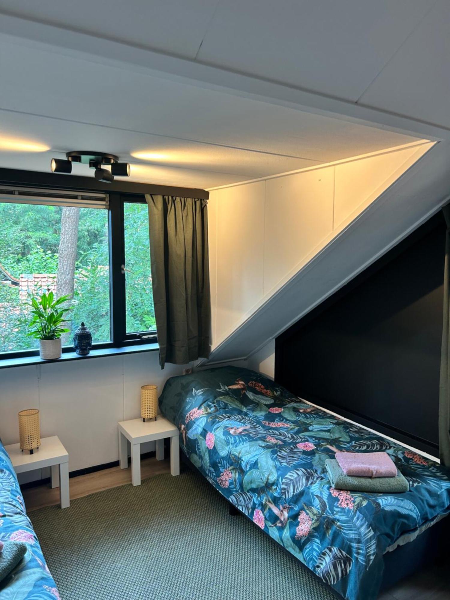 Zen Retreat - Free Private Parking! Appartement Enschede Buitenkant foto